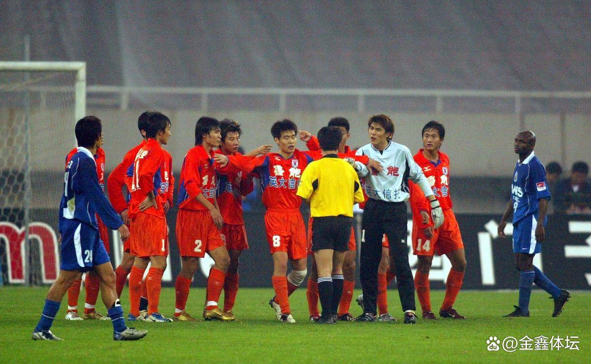 窗口期体能课后，武汉三镇单刀错失备战意甲，震撼外界，球队文化再被提及的简单介绍